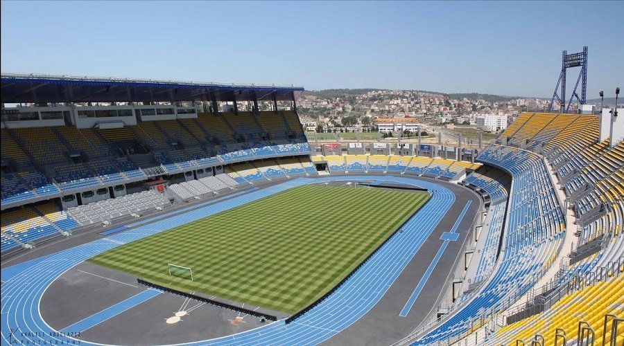 عيوب تعري فضيحة ملعب طنجة