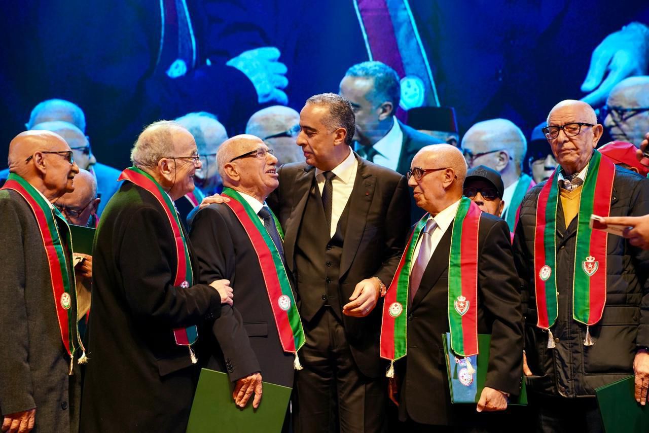 تكريم وهدايا مادية لأمنيين متقاعدين تجاوزوا سن الثمانين وجوائز لرياضيين ومبدعين