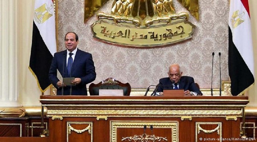 البرلمان المصري يوافق على تعديلات دستورية قد تمدد حكم السيسي