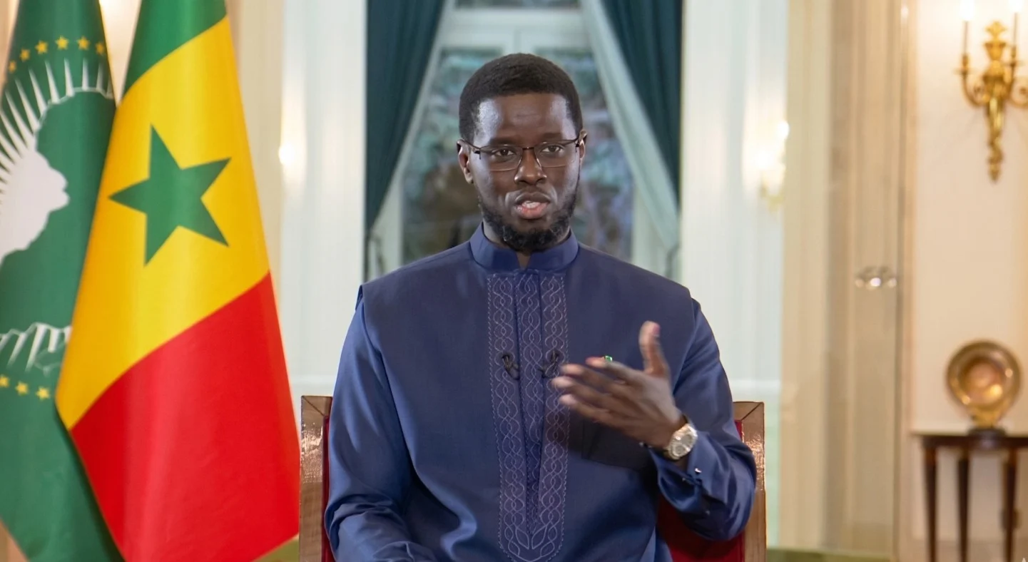 الرئيس السنغالي باسيرو  يعبر عن عميق امتنانه للملك محمد السادس بعد العفو عن المشجعين السنغاليين