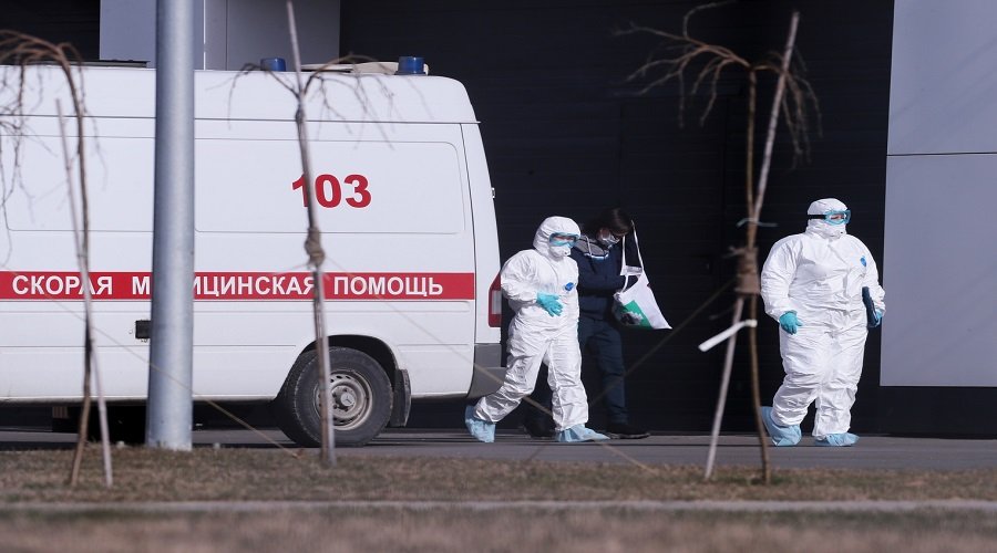 ما السر في انخفاض عدد الإصابات بفيروس كورونا في روسيا ؟ 