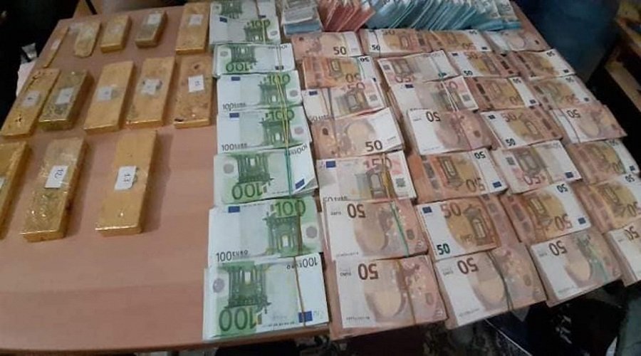 حجز 20 كيلوغراما من صفائح الذهب وأزيد من مليوني أورو بوجدة