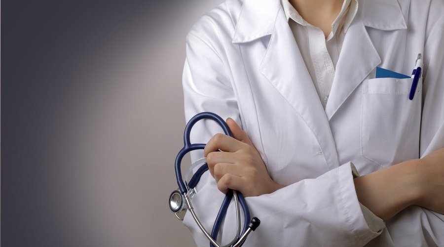 ملف التغطية الصحية والتقاعد لأطباء القطاع الخاص في طريقه للحل