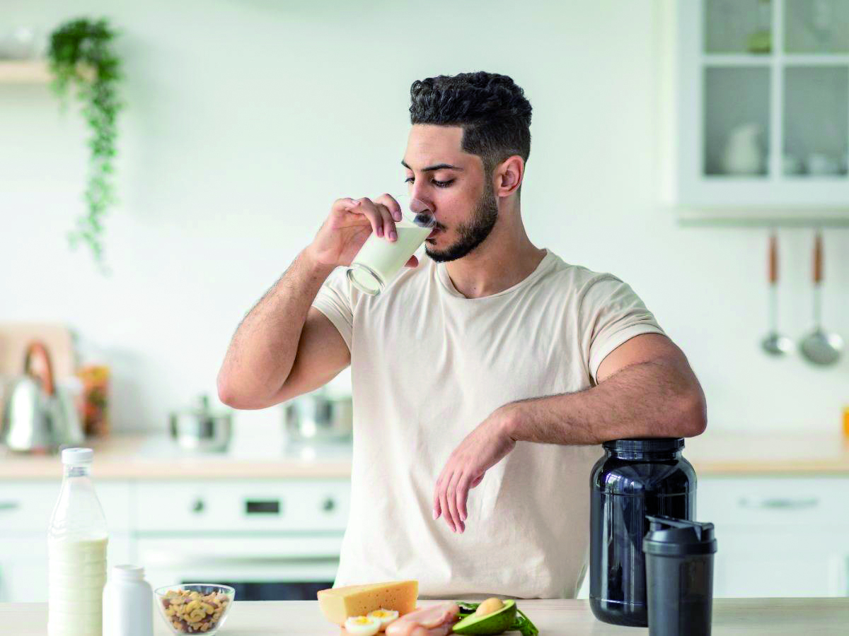 اكتشاف مخاطر خفية في منتجات بروتين شهيرة