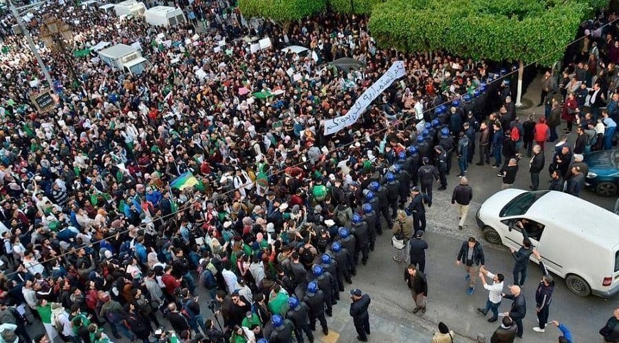 أزيد من ألف قاض جزائري يرفضون الإشراف على الانتخابات بمشاركة بوتفليقة