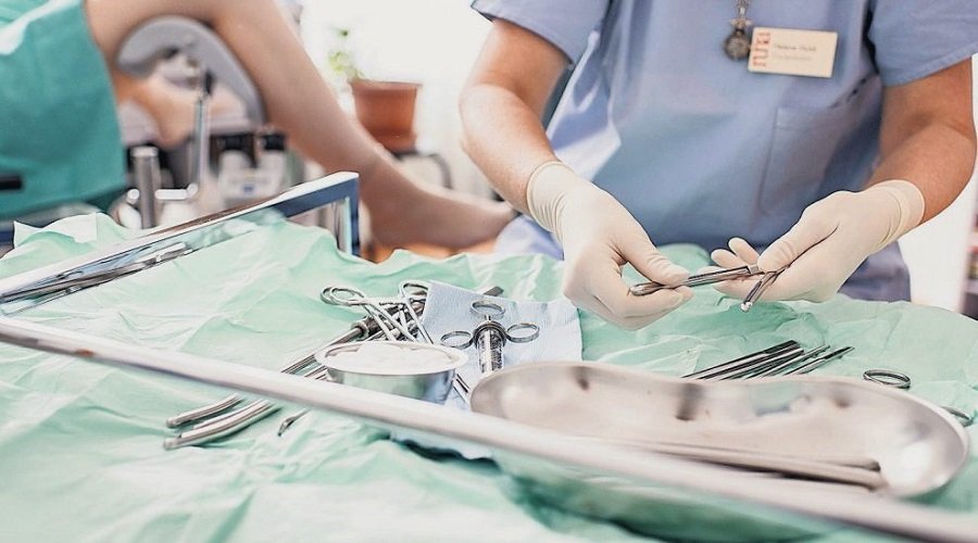 طبيب نساء مزور يجري عمليات إجهاض وفحوصات وهمية