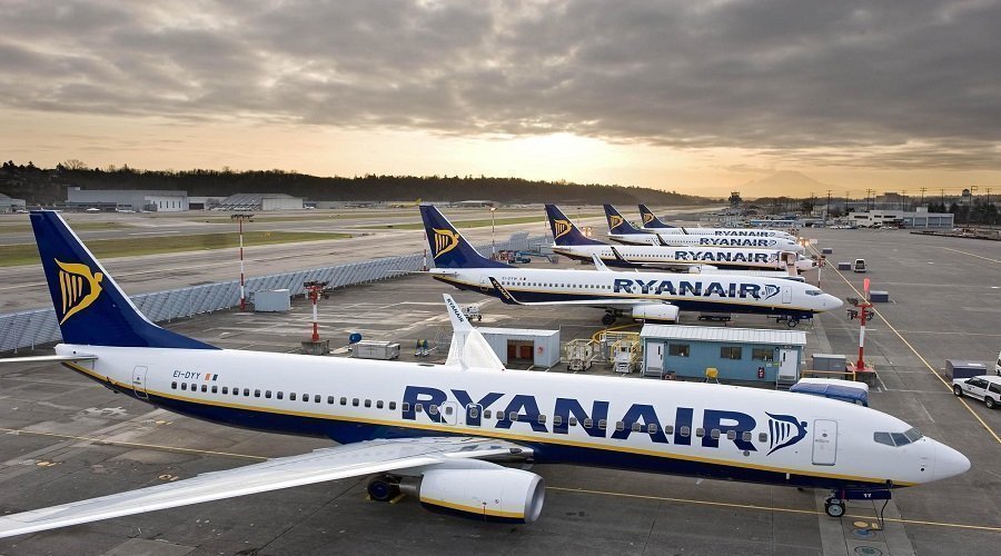 شركة طيران ريان إير تسرّح 3 آلاف موظف بسبب أزمة كورونا