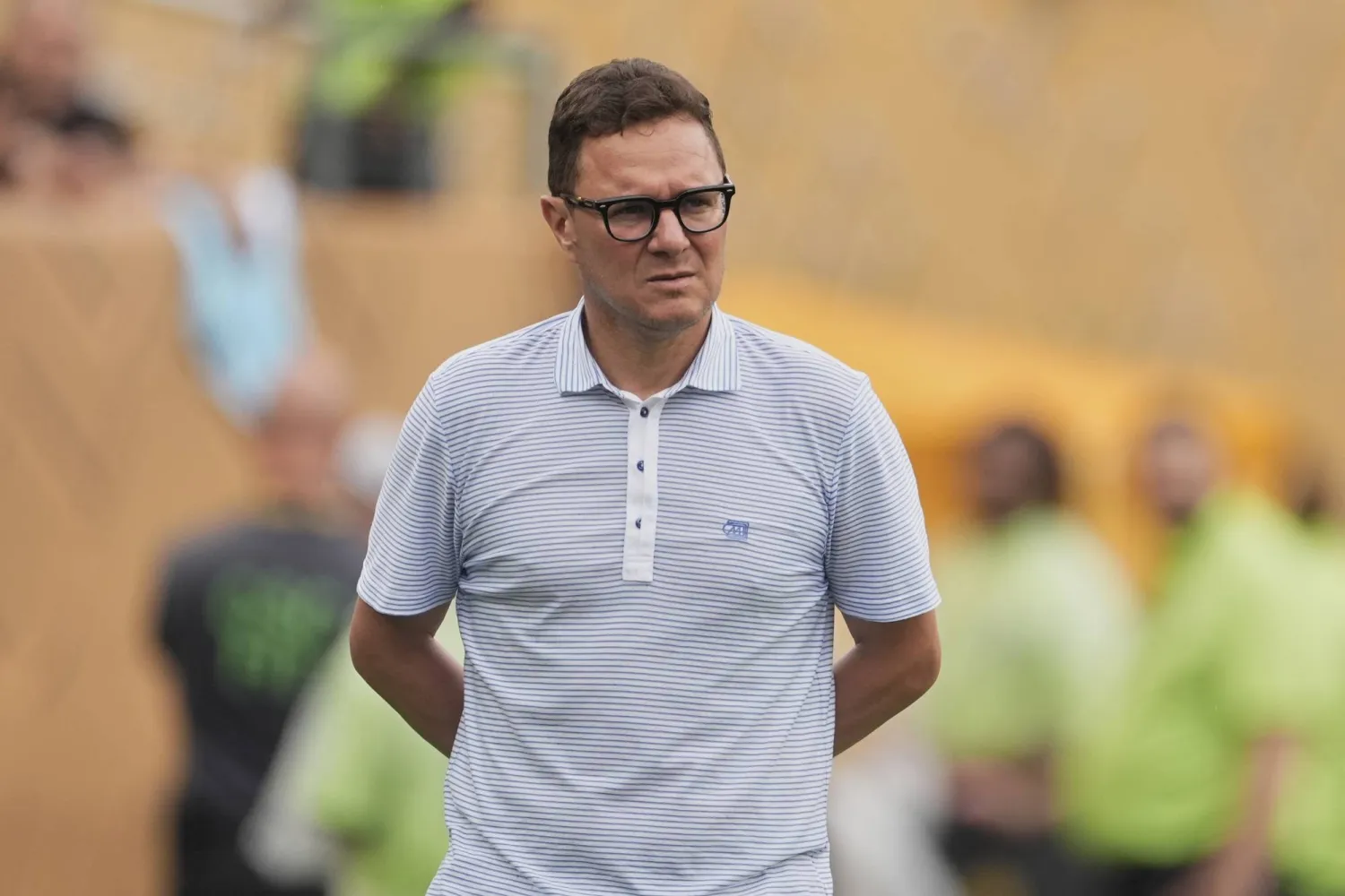 مدرب الوداد: لا تستحقون الفوز بالكامل العشب كارثي  وتطوير الملاعب