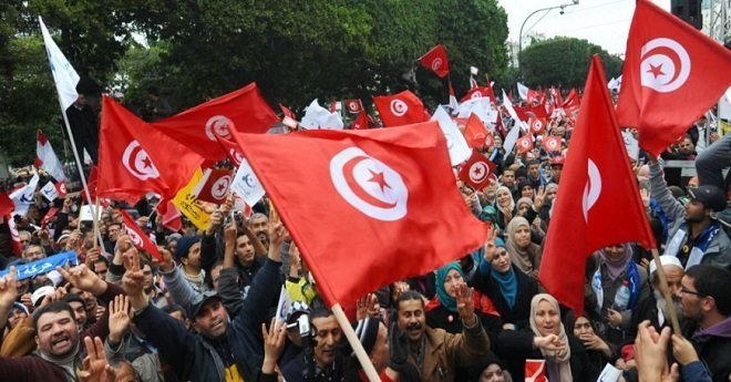 الجيش التونسي ينتشر بالمدن وسط تصاعد موجة الاحتجاجات الاجتماعية