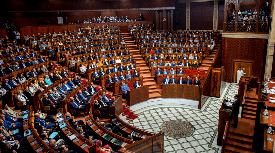 البرلمان يدخل على خط التحقيق المالي في صفقات وكالة محو الأمية