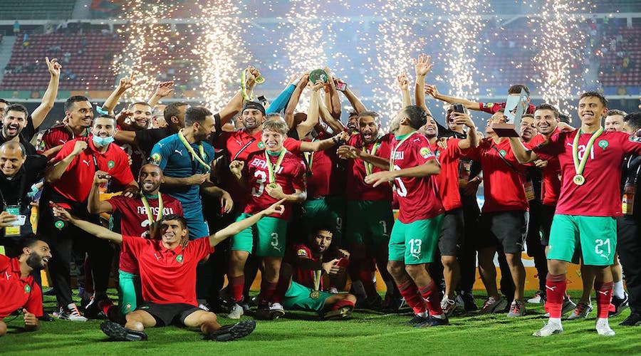 «الأسود» تتوج «ملوكا» لإفريقيا