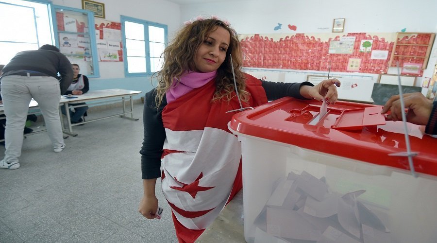 تونس.. بدء التصويت في الانتخابات الرئاسية وانسحاب مرشحين في اللحظات الأخيرة
