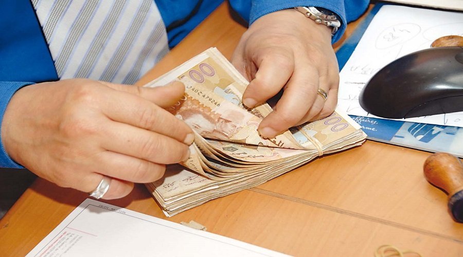 تحويلات مشبوهة وشركات للبيع الهرمي ودعارة إلكترونية... النيابة العامة تدخل على الخط