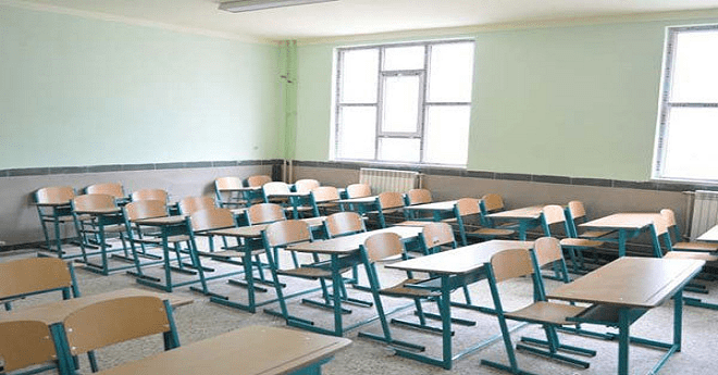 آباء يقاضون مدارس طردت أبناءهم بسبب المعدلات