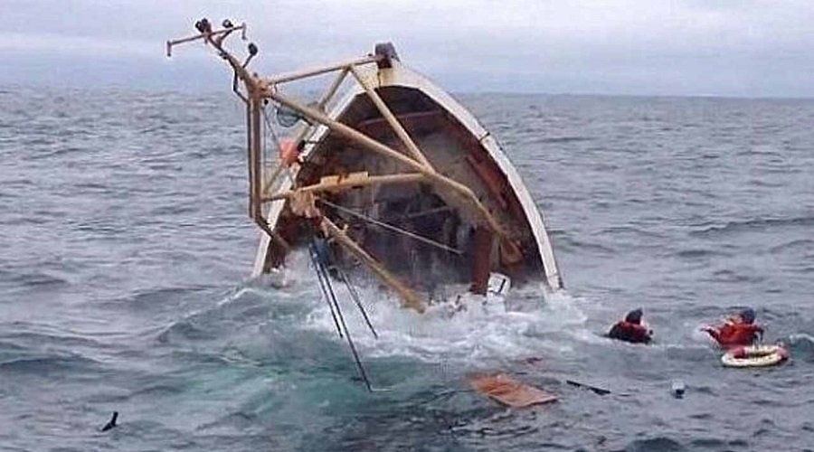 وفاة صيادين وفقدان آخرين في غرق سفينة قبالة طانطان