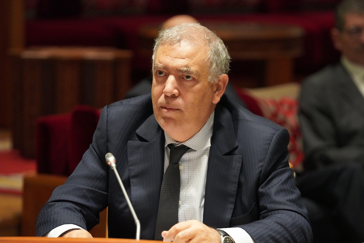 وزير الداخلية يعقد اجتماعا مع زعماء الأحزاب السياسية للتحضير للانتخابات المهنية والجماعية والجهوية