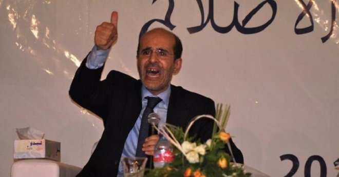 عمدة فاس يهدد بـ "مواجهة" المنتقدين و"إغلاق أفواههم"