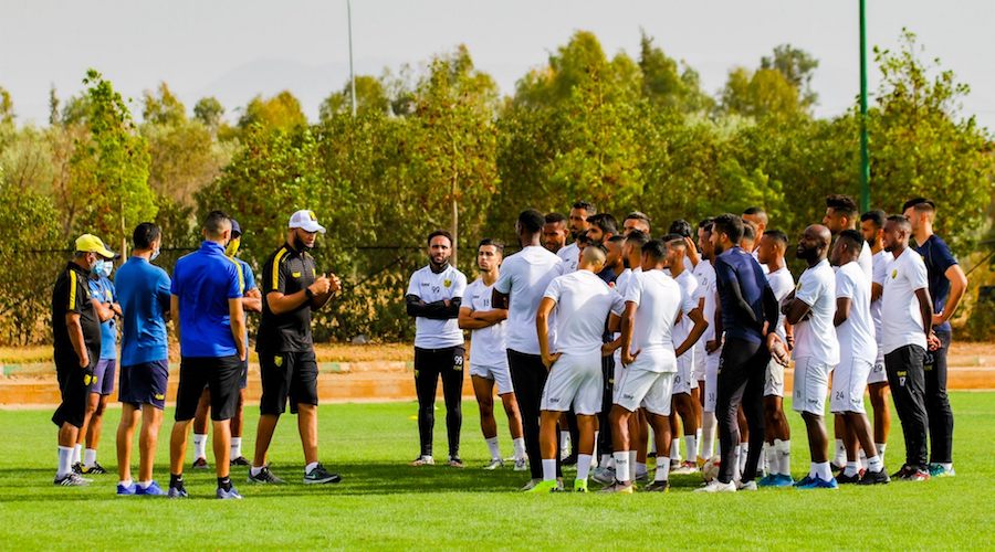 الجامعي يغري اجريندو بعشرين مليونا لتحقيق الصعود