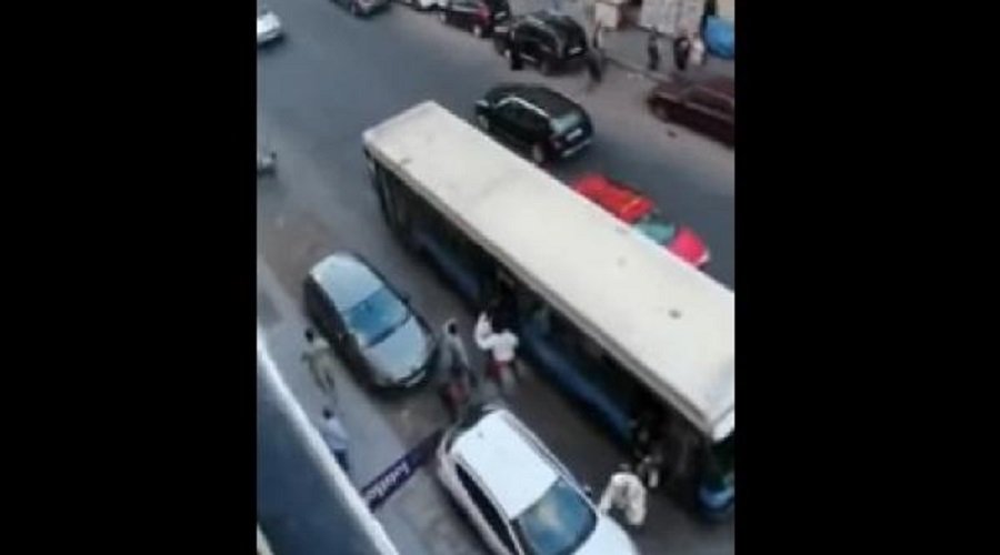 بالفيديو.. أمن البيضاء يطيح بالمنحرفين الذين روعوا ركاب حافلة للنقل الحضري