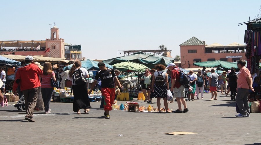 أمن مراكش يطيح بـ 300 مرشد سياحي مزور