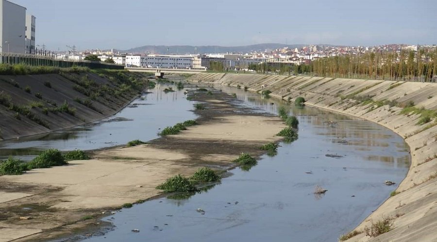 مطالب بتنظيف أودية تنبعث منها روائح كريهة بطنجة