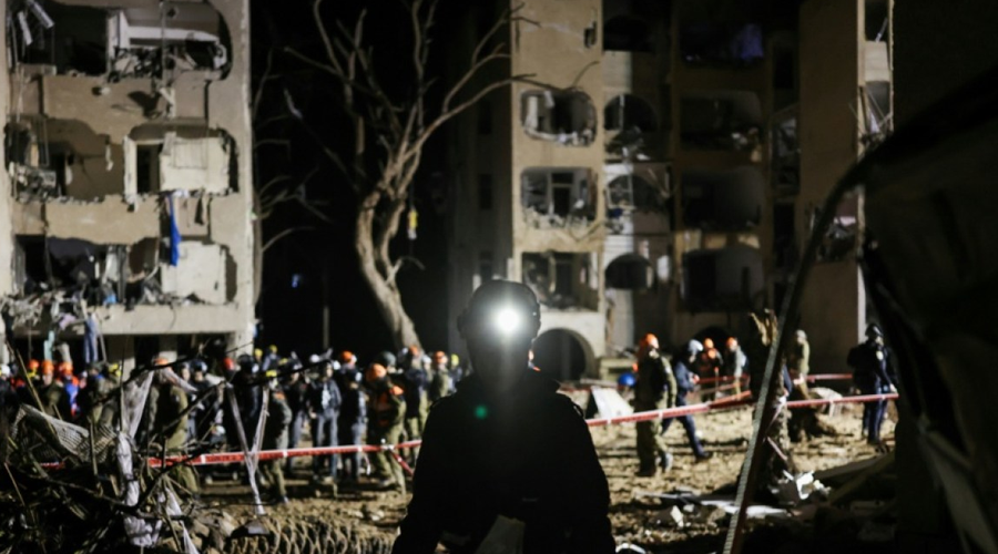 صاروخان إيرانيان يضربان جنوب إسرائيل ويصيبان أكثر من 100 شخص