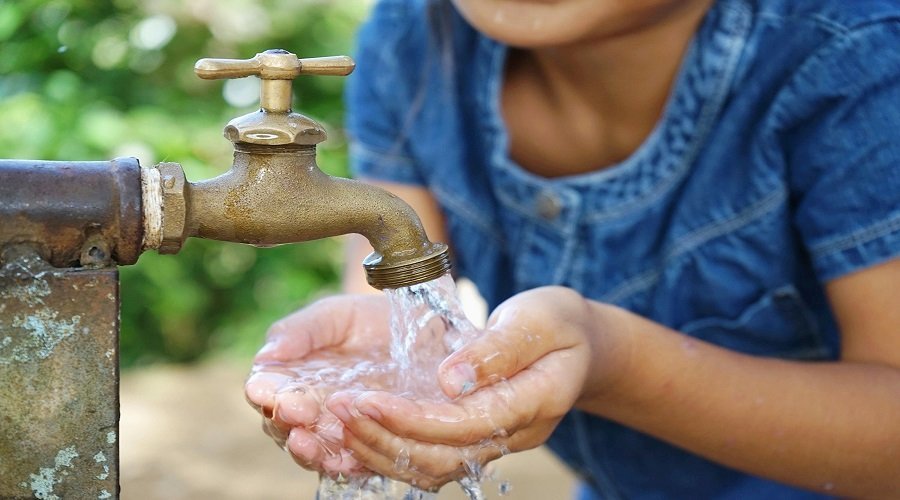 تلوث مياه الشرب يهدد صحة المغاربة والبنك الدولي يدق ناقوس الخطر