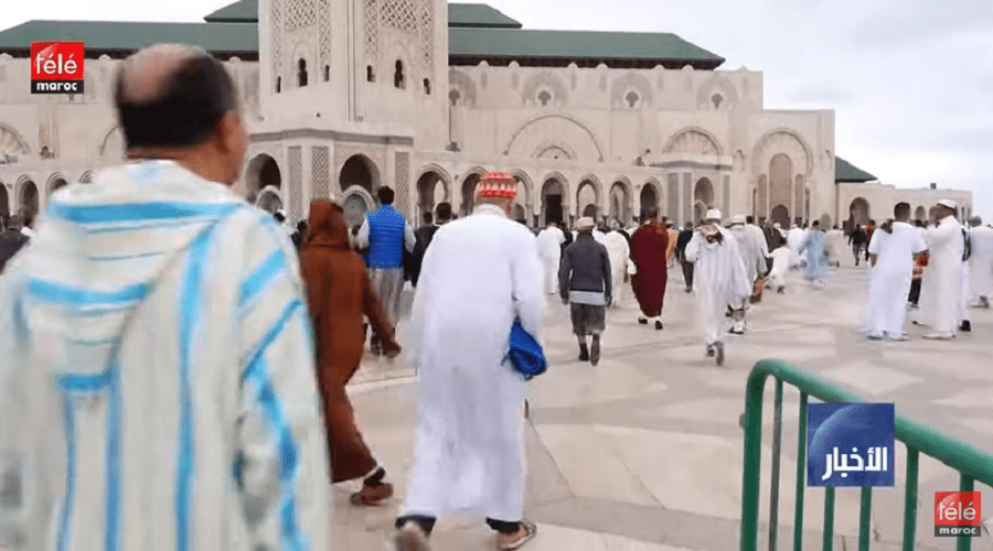 أجواء روحانية في مسجد الحسن الثاني في أول أيام عيد الفطر
