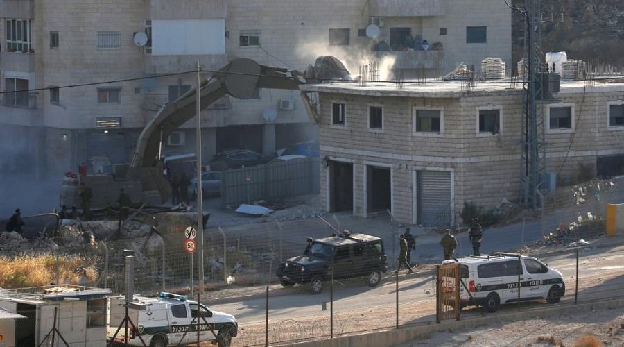 قوات الاحتلال الإسرائيلية تهدم 70 منزلا فلسطينيا جنوب القدس