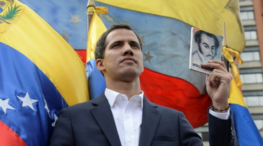 زعيم معارضة فنزويلا يعلن نفسه رئيسا للبلاد وواشنطن تعترف به
