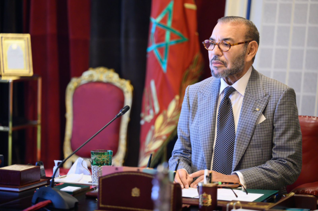 الملك يترأس مجلسا وزاريا  للمصادقة على مشروع قانون تنظيمي و4 مشاريع مراسيم تهم المجال العسكري إضافة إلى مقترحات تعيينات في المناصب العليا