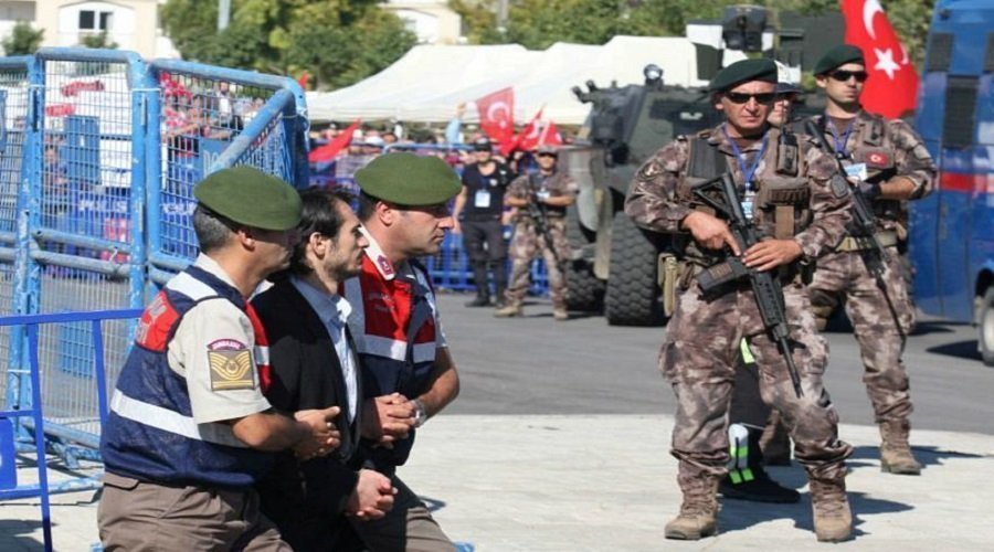 تركيا تعتقل عشرات الطيارين العسكريين في قضية الانقلاب الفاشل