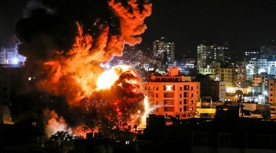 طائرات ومدفعية الاحتلال الإسرائيلي تقصف مواقع بقطاع غزة