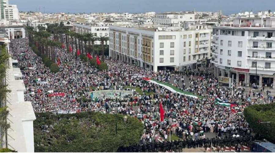 الآلاف يخرجون في مسيرة الرباط للتنديد بالعدوان على غزة