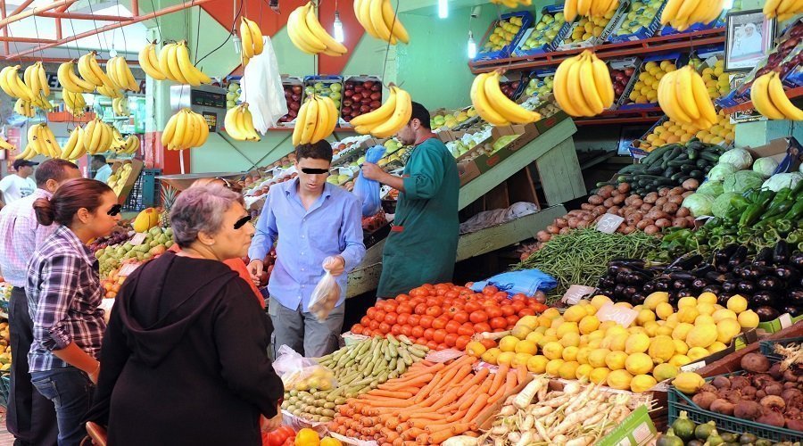 لجنة وزارية.. الأسواق مزودة بشكل جيد والعرض يغطي حاجيات رمضان