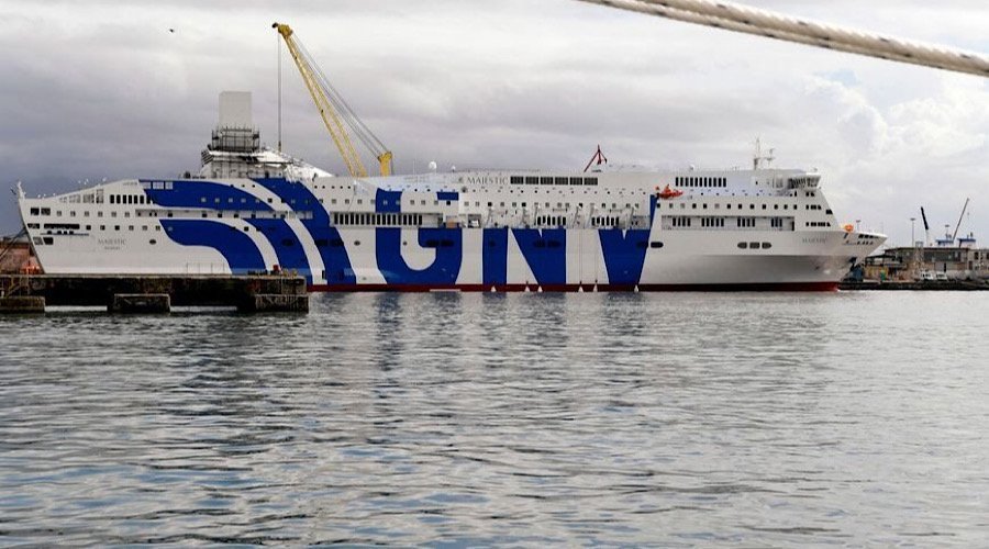 فرنسا تمنع سفينة قادمة من المغرب تقل 800 مسافر من الرسو بسبب كورونا