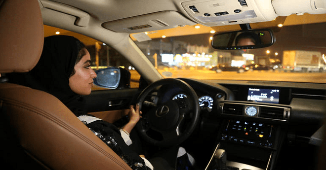 فيديو .. السعوديات في مقعد السائق بعد رفع حظر قيادة المرأة للسيارة