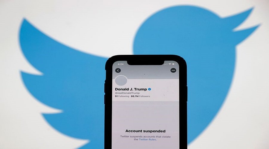 "تويتر" يُغلق حساب ترامب بشكل دائم
