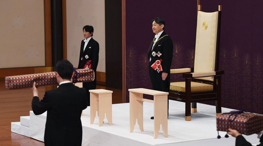 اليابان: تتويج الأمير ناروهيتو رسميا إمبراطورا لليابان غداة تخلي والده عن العرش