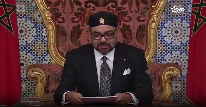 الملك ينتقد هجرة الكفاءات ويوصي بخلق مناخ لتشغيل الشباب