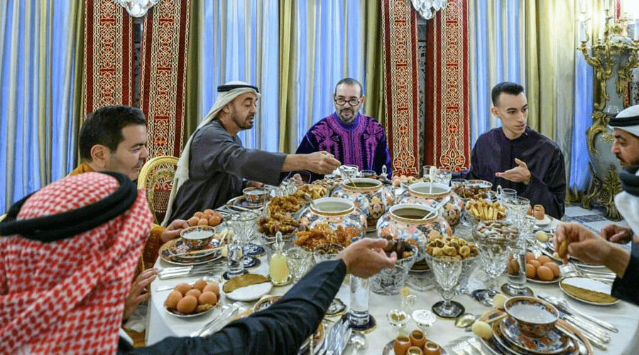 الملك محمد السادس يقيم مأدبة إفطار على شرف الشيخ محمد بن زايد