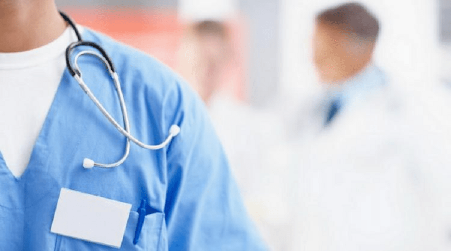نزيف استقالات أطباء القطاع العام يصل 1300 استقالة