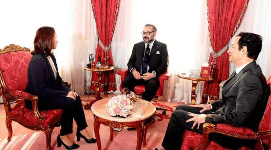 الملك محمد السادس يستقبل المديرة الجديدة لصندوق الحسن الثاني ومدير صندوق إثمار الموارد