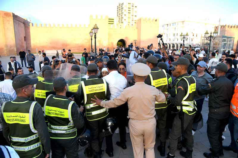 إصابة 263 رجل أمن وتخريب وإضرام النار في 142 عربة للقوات العمومية ووضع 409 شخص تحت الحراسة النظرية