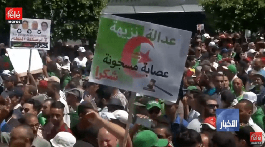 الجزائر: الجزائريون يواصلون الحراك وسط اعتقالات لمسؤولين ورجال أعمال