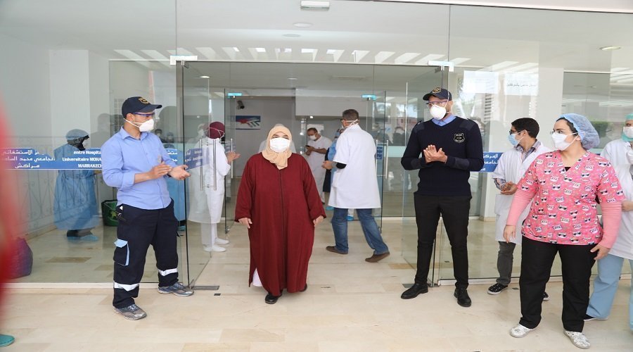 بالصور.. 3 أشخاص يغادرون مستشفى الرازي بمراكش بعد تعافيهم الكامل من كورونا