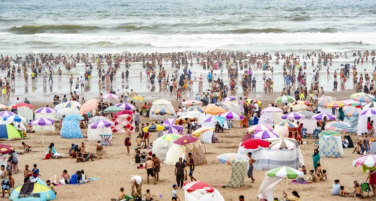 عودة فوضى الشواطئ تستنفر سلطات المضيق