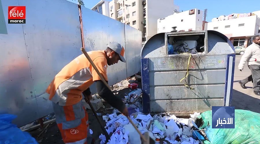 الدار البيضاء.. بعد تهديدهم بإغراق المدينة في النفايات، السلطات المحلية تجتمع مع عمال النظافة