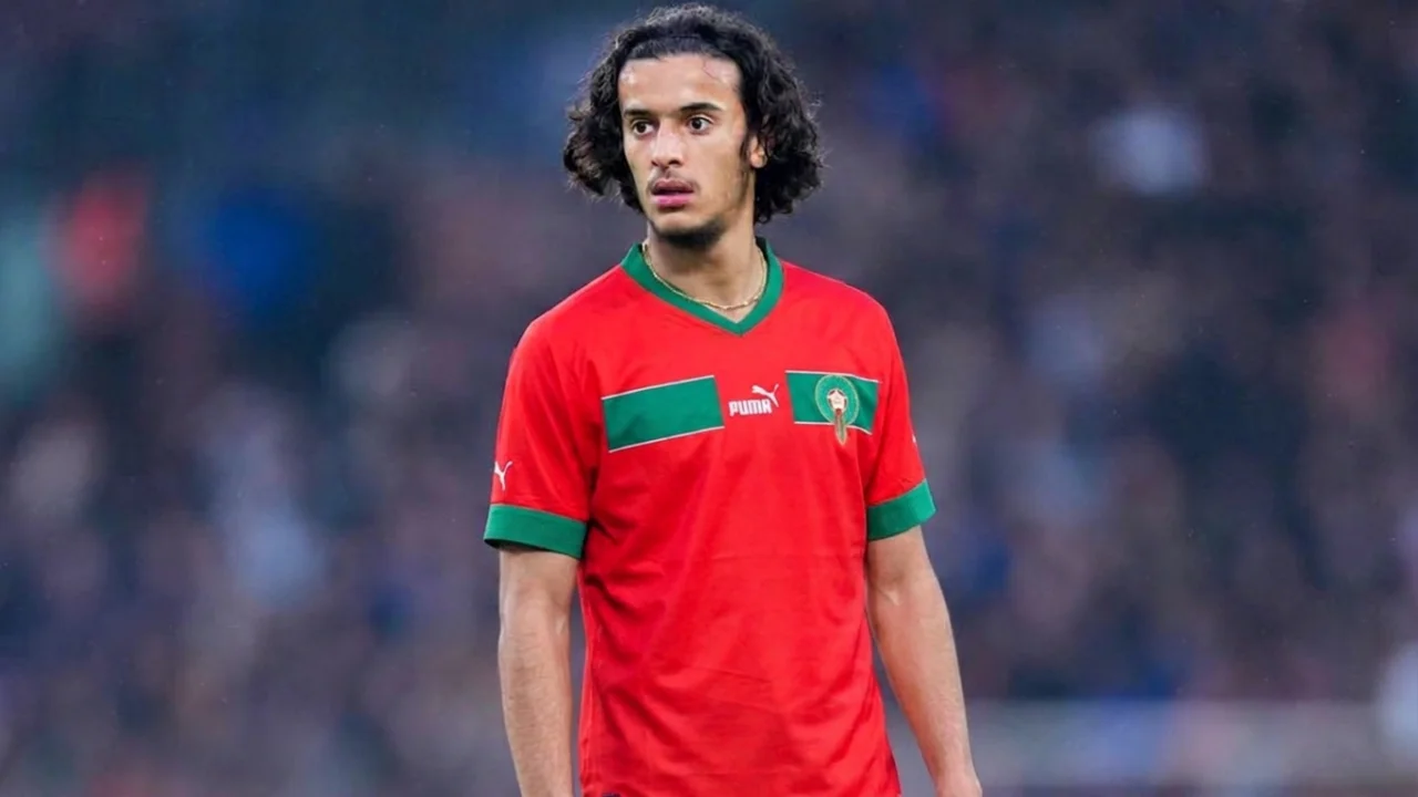 بوعدي يرد على استفزاز صحفي أجنبي: فخري بالمغرب لا نقاش فيه