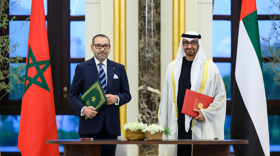 جلالة الملك ورئيس دولة الإمارات العربية المتحدة يوقعان بأبوظبي إعلان “نحو شراكة مبتكرة ومتجددة وراسخة